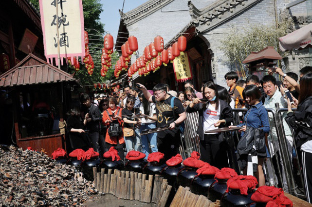 抖音快手短视频竞争_快手抖音用户日活对比_全网最低价快手双击业务网站